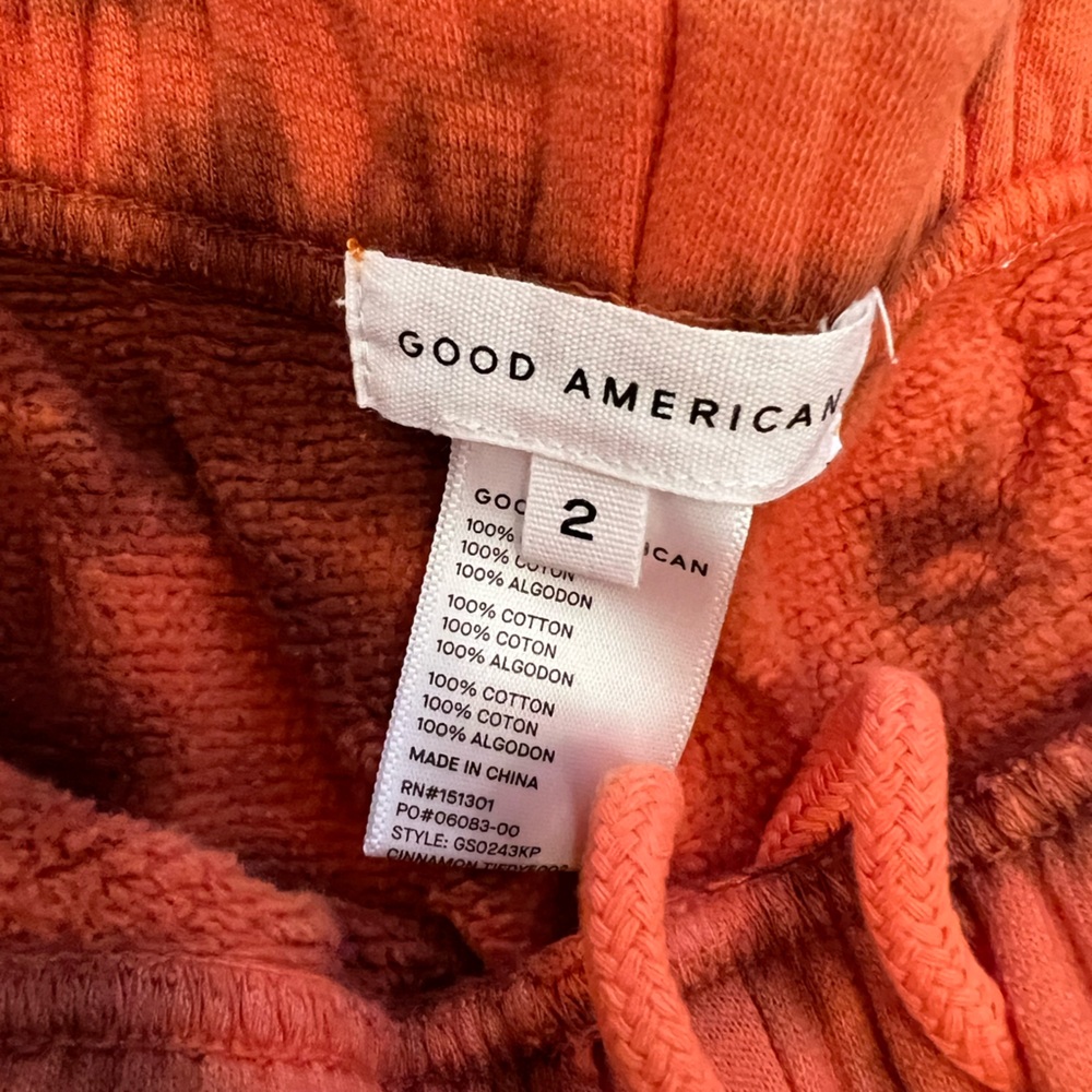 Good American Women’s Sweat Shorts - Picture 3 of 7